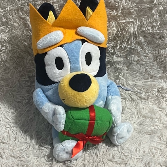 Bluey Christmas Crown and Gift Plush Toy Limited Edition NWT - Picture 11 of 11